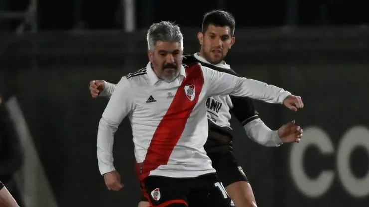 Ariel Ortega en el Senior de River.