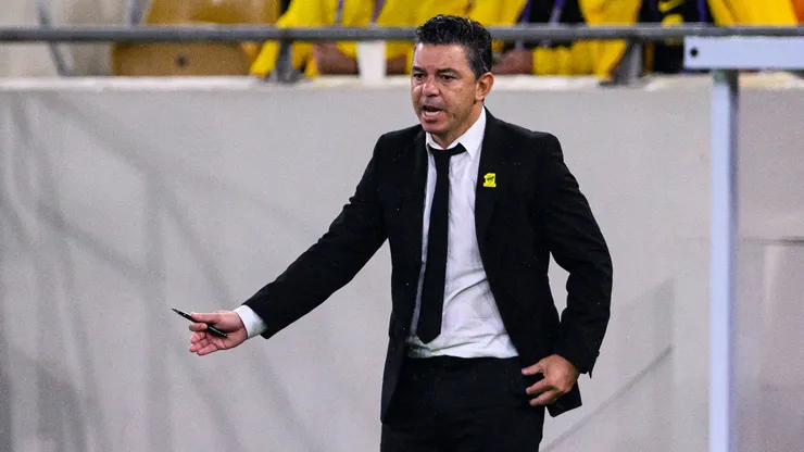 Nueva derrota de Gallardo con Al Ittihad y con polémicas decisiones.