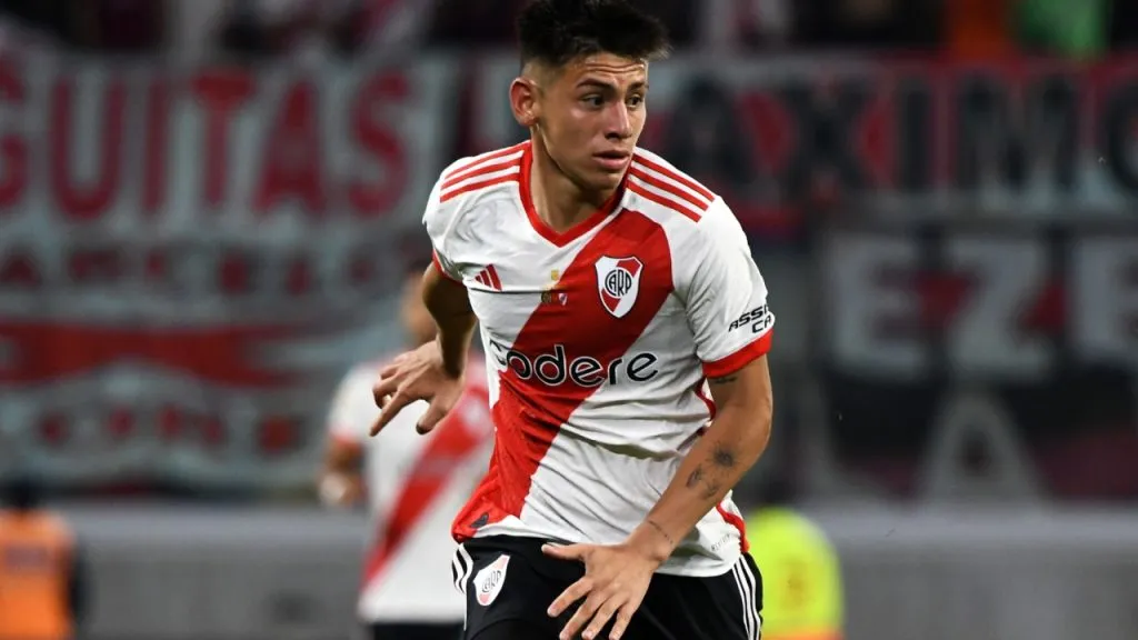 Echeverri estará a disposición en el Superclásico. (Foto: Getty Images)