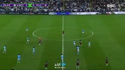 El brasileño salió jugando con un gran lujo contra el delantero del equipo inglés.
