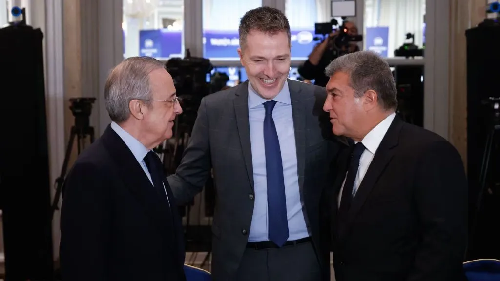 Florentino Pérez y Joan Laporta con el futuro CEO de la Superliga, Bernd Reichart.