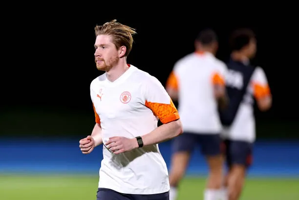 Kevin De Bruyne decidió quedarse con el equipo en Arabia y dejará que la Policía se encargue del robo. (Photo by Robbie Jay Barratt – AMA/Getty Images)