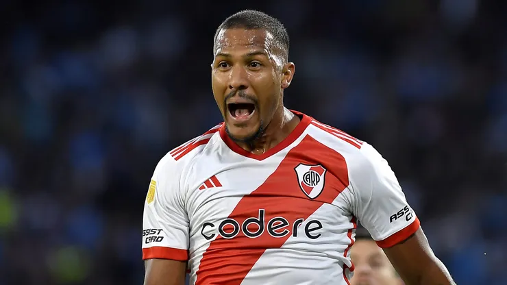 Salomón Rondón festejando un gol en River. (Getty Images)