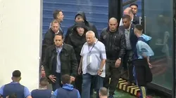 Javier Milei se acercó a la Bombonera para emitir su voto en las elecciones en Boca alrededor de las 10 de la mañana. FOTO: ESPN