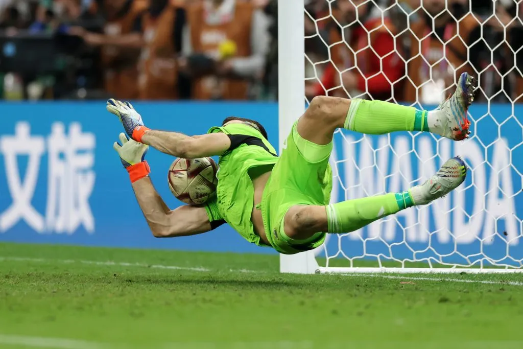 Dibu, siempre Dibu. Getty Images.