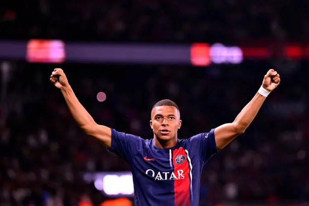 Mbappé no para de hacer historia en el PSG (Photo by Aurelien Meunier – PSG/PSG via Getty Images)