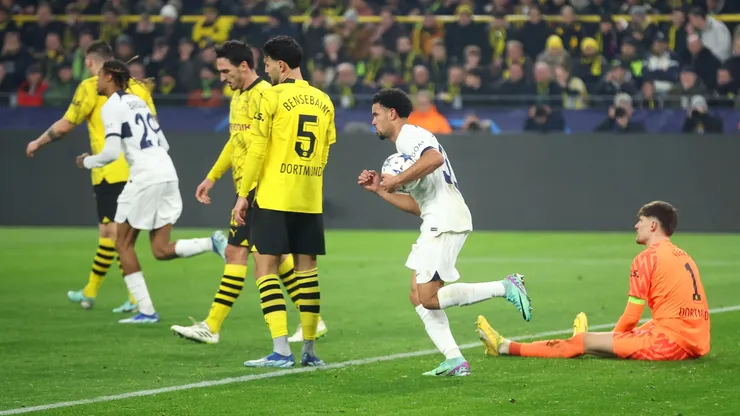 El festejo de Zaïre-Emery tras su gol.