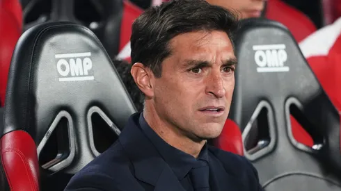 Diego Alonso, el blanco de las críticas en Sevilla.