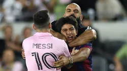 Lionel Messi y Yassine Cheuko.