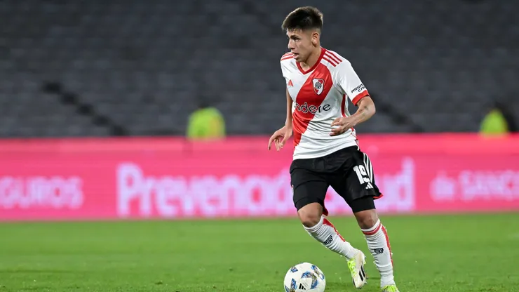 Echeverri podría ser titular ante Rosario Central.