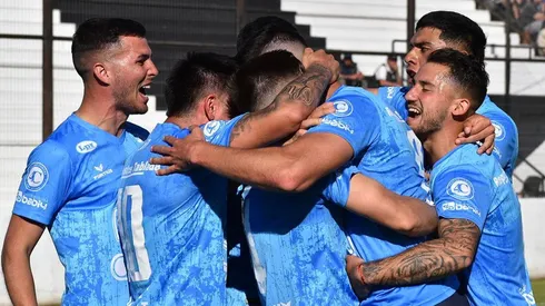 Liniers ascendió a la Primera División B por un detalle del reglamento