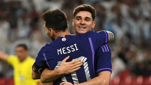 Lionel Messi y Julián Álvarez.