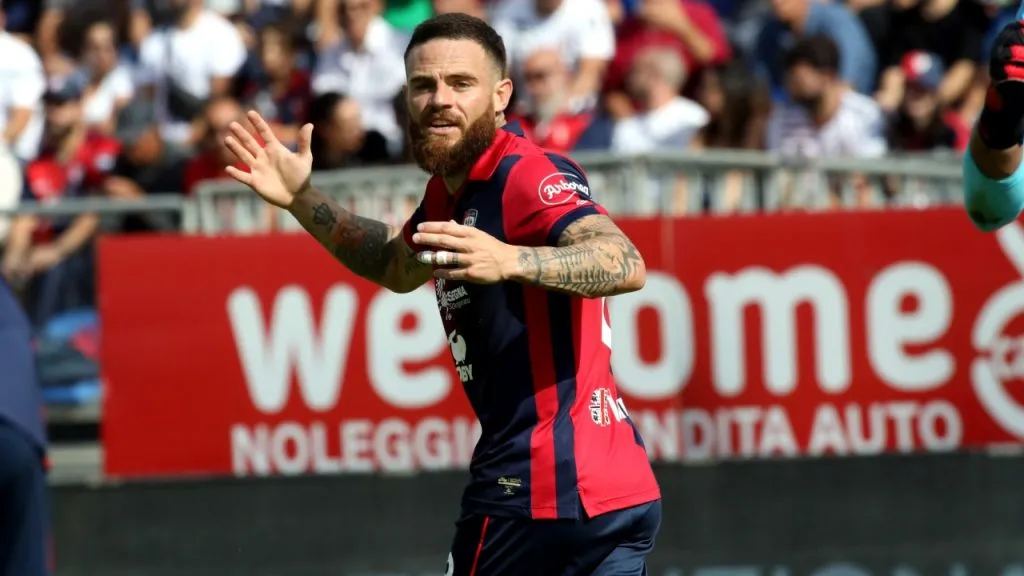 Nahitan Nández se irá de Cagliari