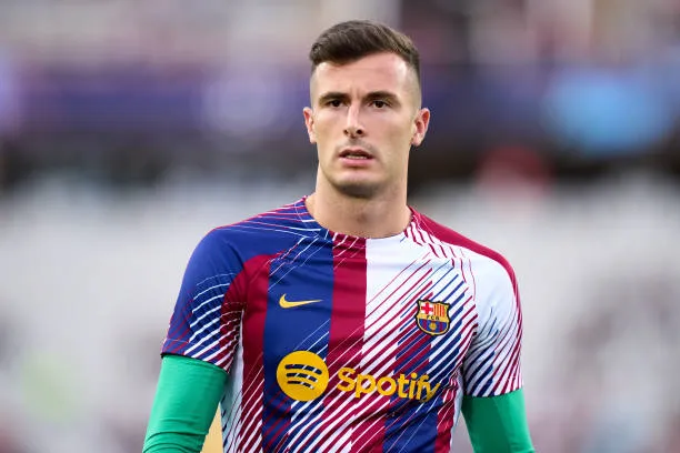 Iñaki Peña y la gran oportunidad de ocupar el arco del Barcelona (Photo by Alex Caparros/Getty Images)