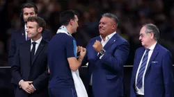 Scaloni y Tapia en la coronación de Argentina en Qatar 2022.