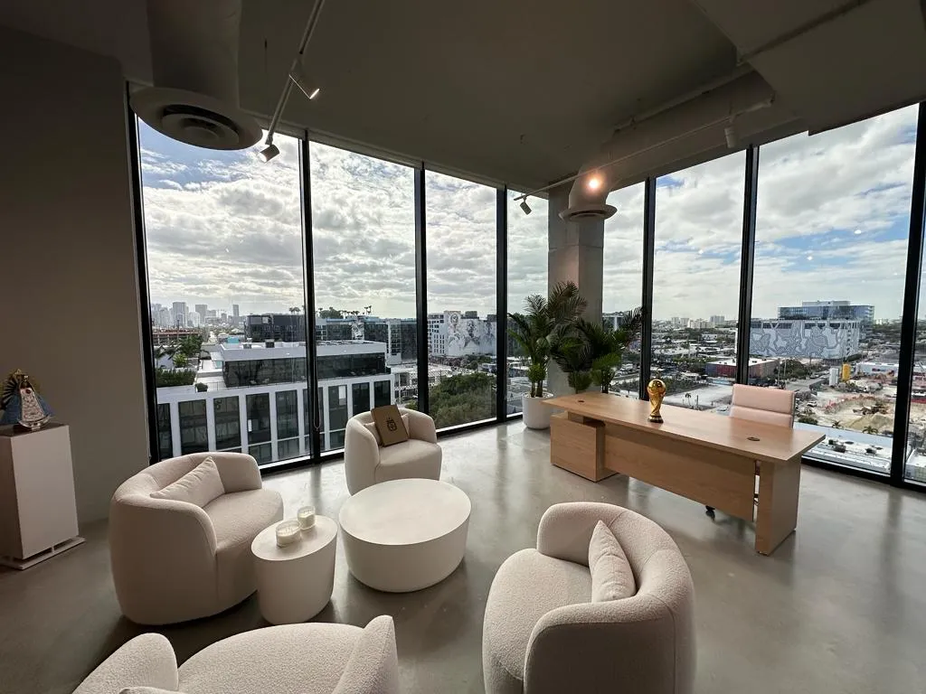 Las oficinas y la Copa del Mundo (Foto: Bolavip)