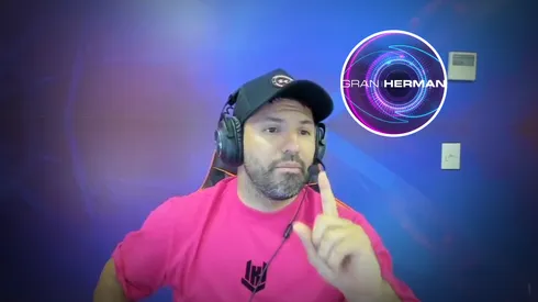 El ex delantero se mostró enojado por las actitudes de una participante del reality show.