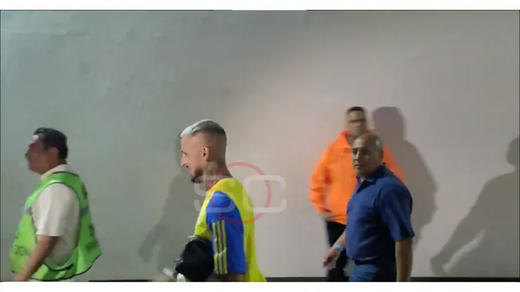 El delantero fue chicaneado por un hincha de Platense.