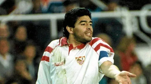 Sevilla lanzó la camiseta de Maradona 1992/93.