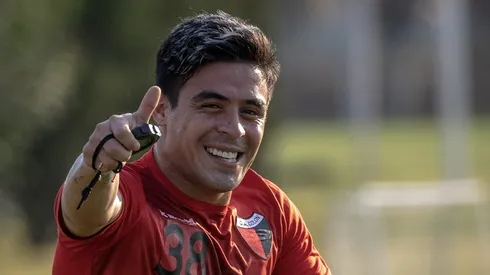 Brian Fernández es nuevo jugador de Almirante Brown