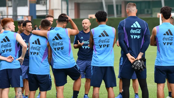 Mascherano volverá a encabezar el entrenamiento de este martes, previo al duelo ante Perú.