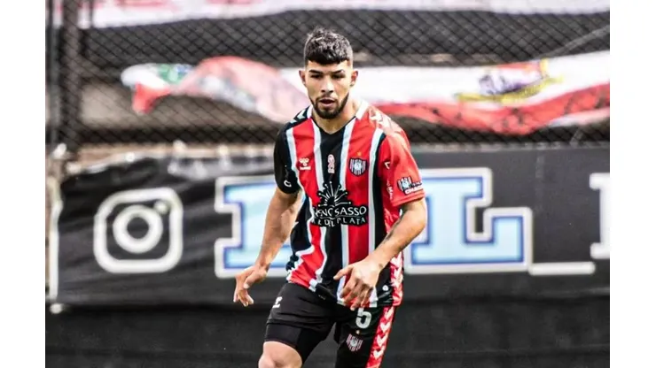 Luciano Perdomo, capitán de Chacarita Juniors