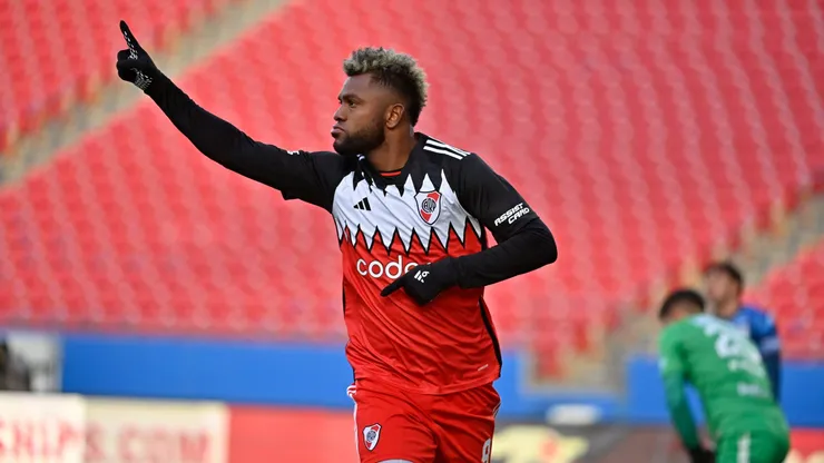 El delantero colombiano se refirió a su futuro en el club.