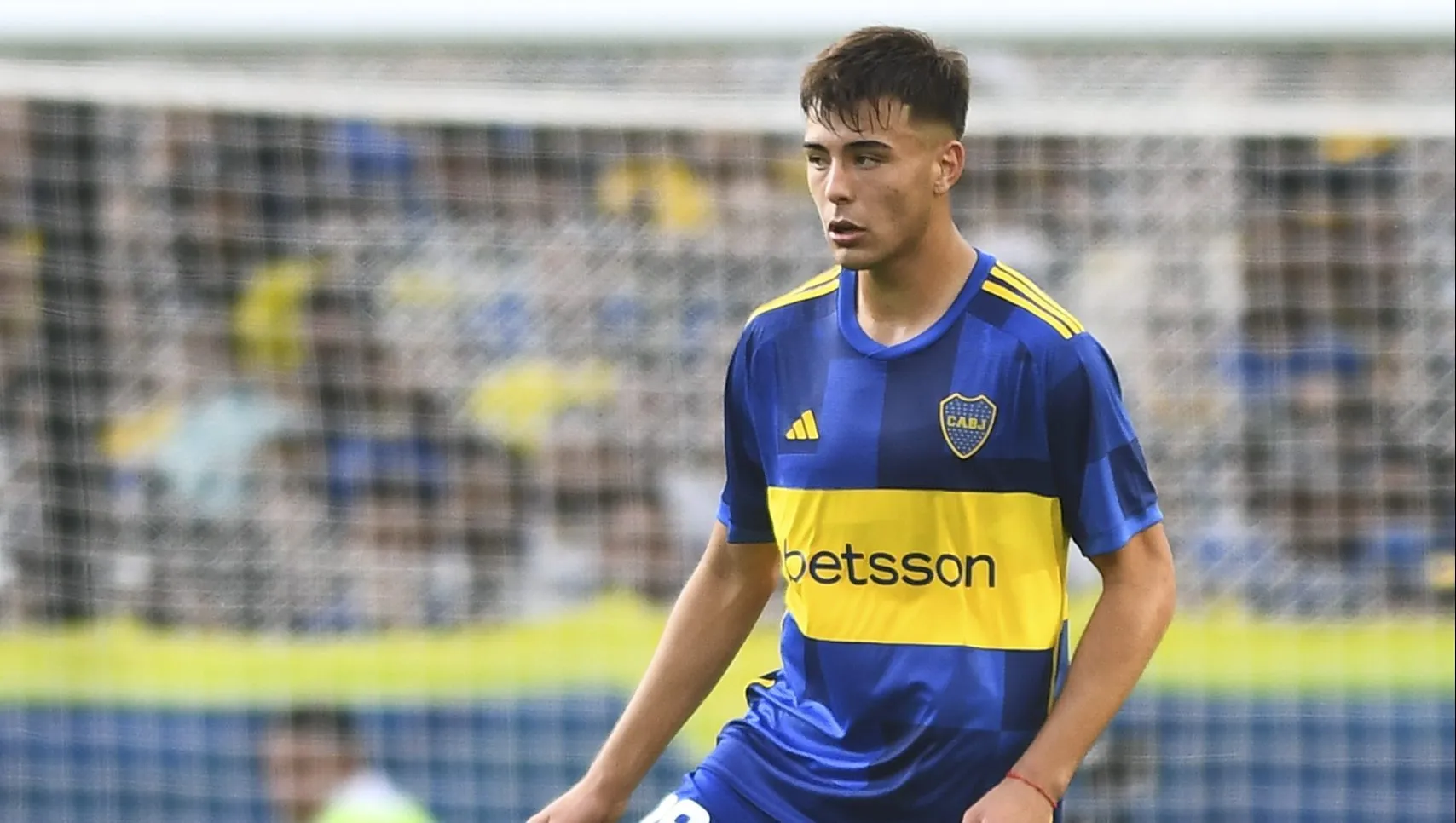 Aaron Anselmino podría destrabar la llegada de Romero a Boca. (Foto: Getty).