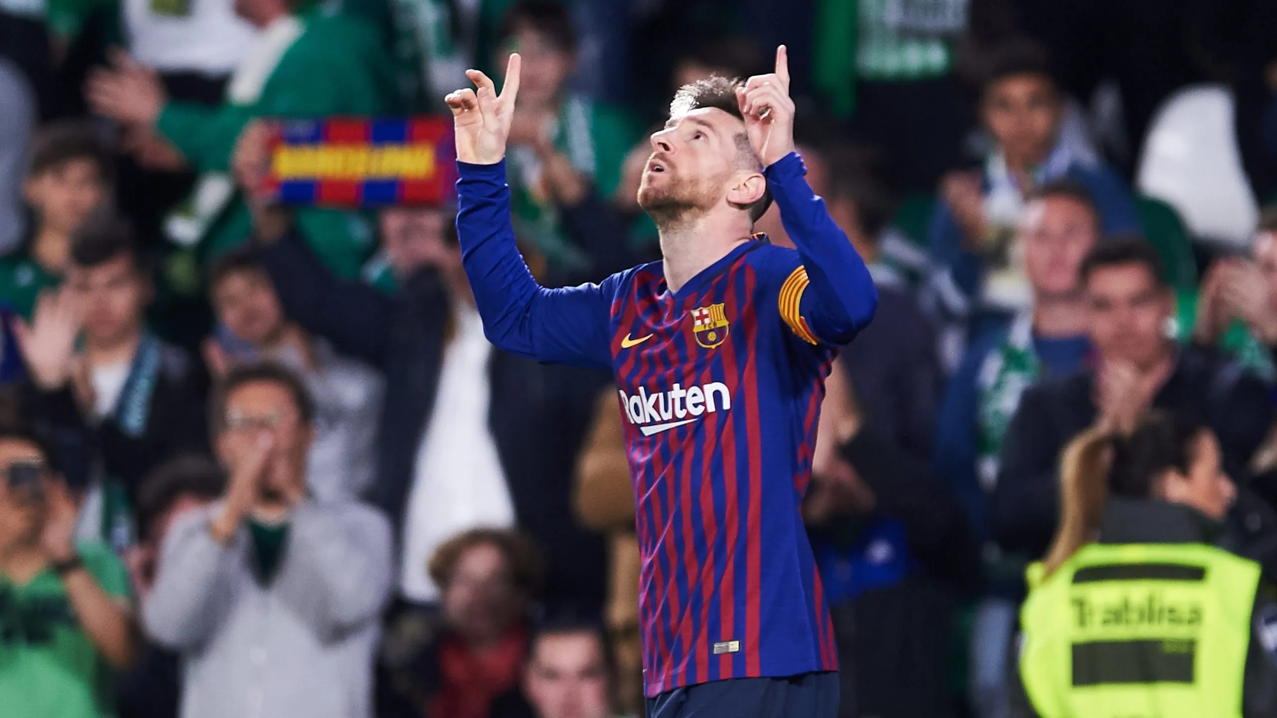 Todo el Estadio Benito Villamarin aplaudió a Messi tras su gol (Foto: Getty Images)