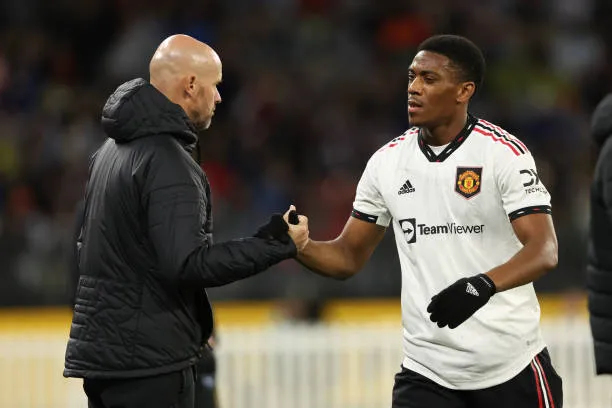La continuidad de Erik ten Hag será clave para que Martial siga en el United. (Photo by Matthew Ashton – AMA/Getty Images)