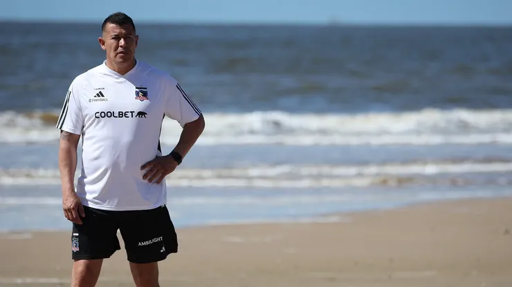 El ex técnico de Boca moldea a Colo Colo en la pretemporada.