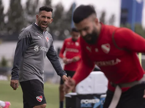 Tevez explicó por que Evra lo acusó de ser un "desastre" en los entrenamientos