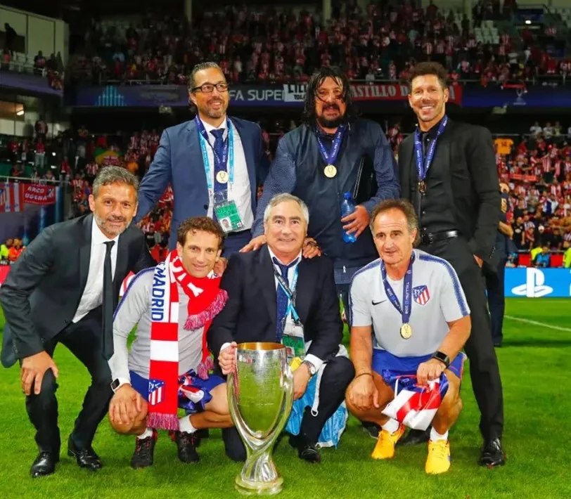 Pasqués, Ortega, Burgos, Vercellone, Vivas, parte del CT de Simeone.