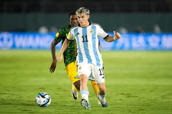 Santi López, un extremo de los que gustan en Europa.