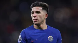 Enzo Fernández con la camiseta de los Blues.