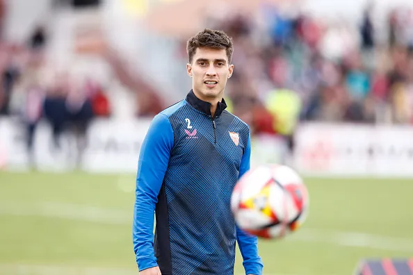 Gattoni no encuentra lugar en Sevilla.