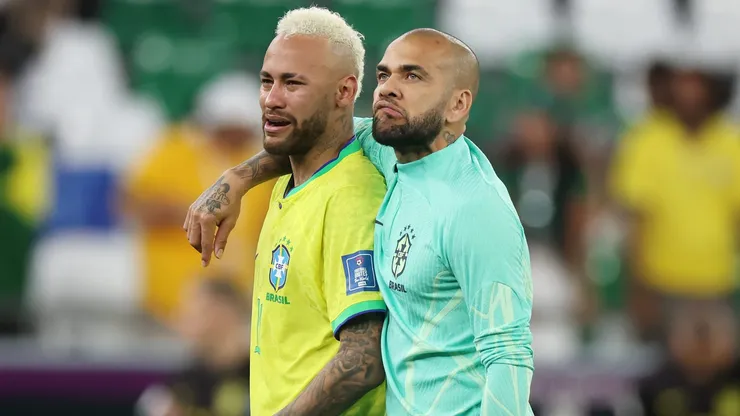 El padre de Neymar se encargó del pago del abogado de Dani Alves. Getty Images.