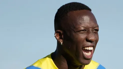 El peruano se comprometió a extender su vínculo con Boca.