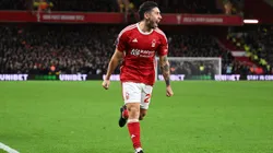 El lateral argentino seguiría su carrera en el equipo inglés.