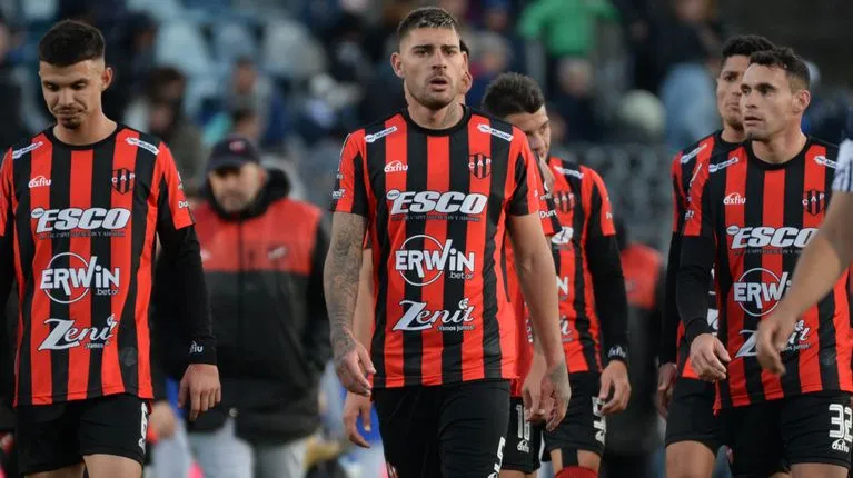 Patronato salió de la lista de no descendidos. Foto Archivo.