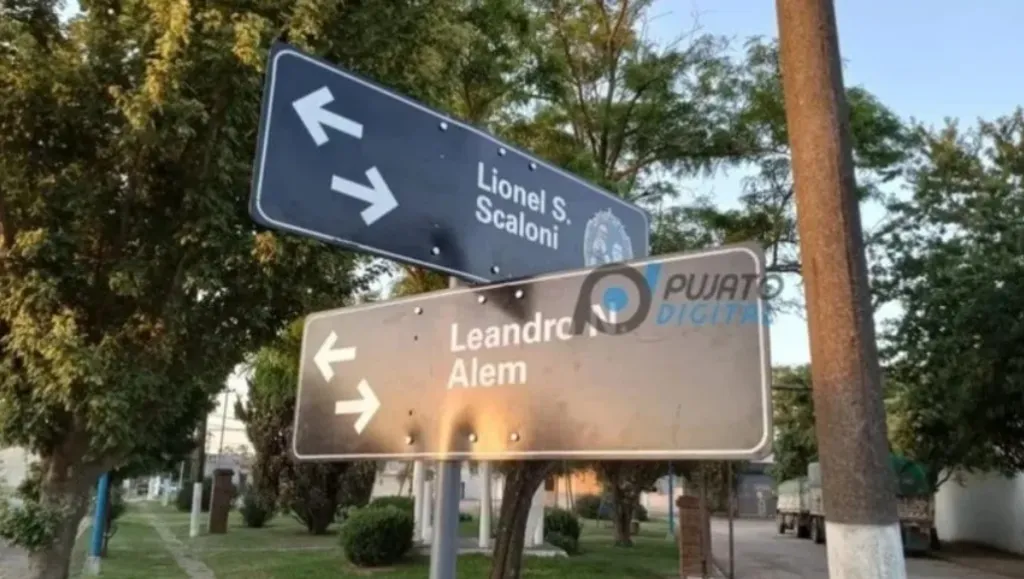 Hermoso reconocimiento a Scaloni. (Foto: Pujato Digital).