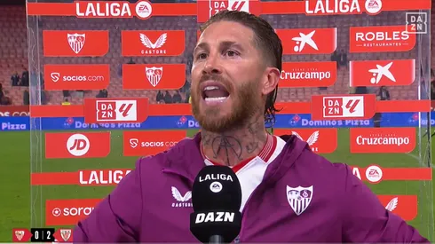 El defensor se enojó con un hincha que lo criticaba.