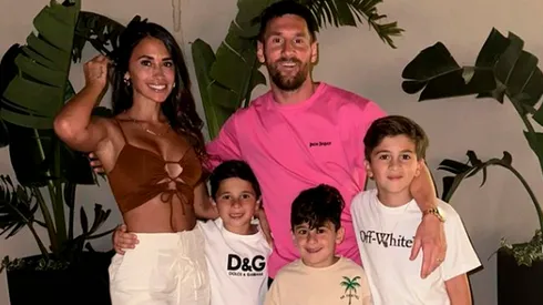 Lionel Messi junto a su familia.