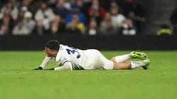 El delantero argentino dejó la cancha lesionado.