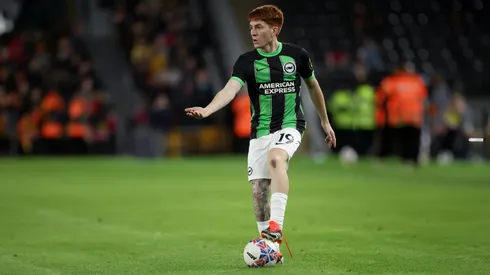 Hinchas de Brighton enloquecen con el debut del Colo Barco: "Fabuloso jugador"
