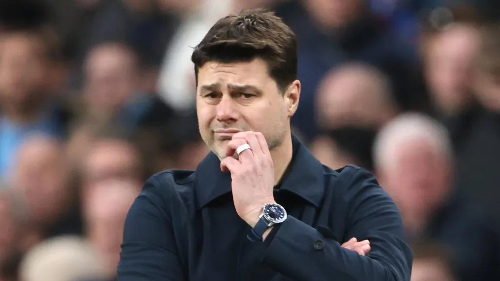 Cara de preocupado de Mauricio Pochettino