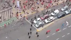 Incidentes antes del Superclásico: los hinchas de River se cruzaron con la policía