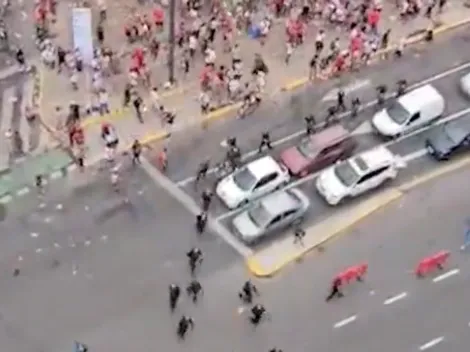 Incidentes antes del Superclásico: los hinchas de River se cruzaron con la policía