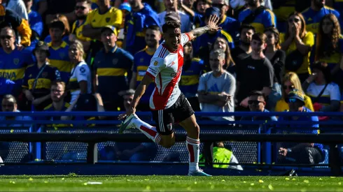 BUENOS AIRES, ARGENTINA – OCTOBER 01: Enzo Díaz of River Plate celebrates after scoring the team's second goal during a match between Boca Juniors and River Plate as part of Copa de la Liga Profesional 2023 at Estadio Alberto J. Armando on October 01, 2023 in Buenos Aires, Argentina. (Photo by Marcelo Endelli/Getty Images)