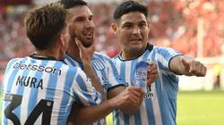'Maravilla' Martínez mostró su canillera en el festejo del gol de Racing.